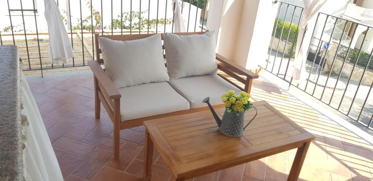 Civico46 Apartman Santa Maria Navarrese Kültér fotó